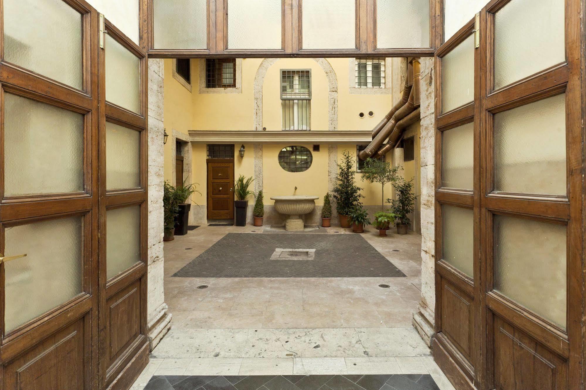 Navona Gasthof 2*