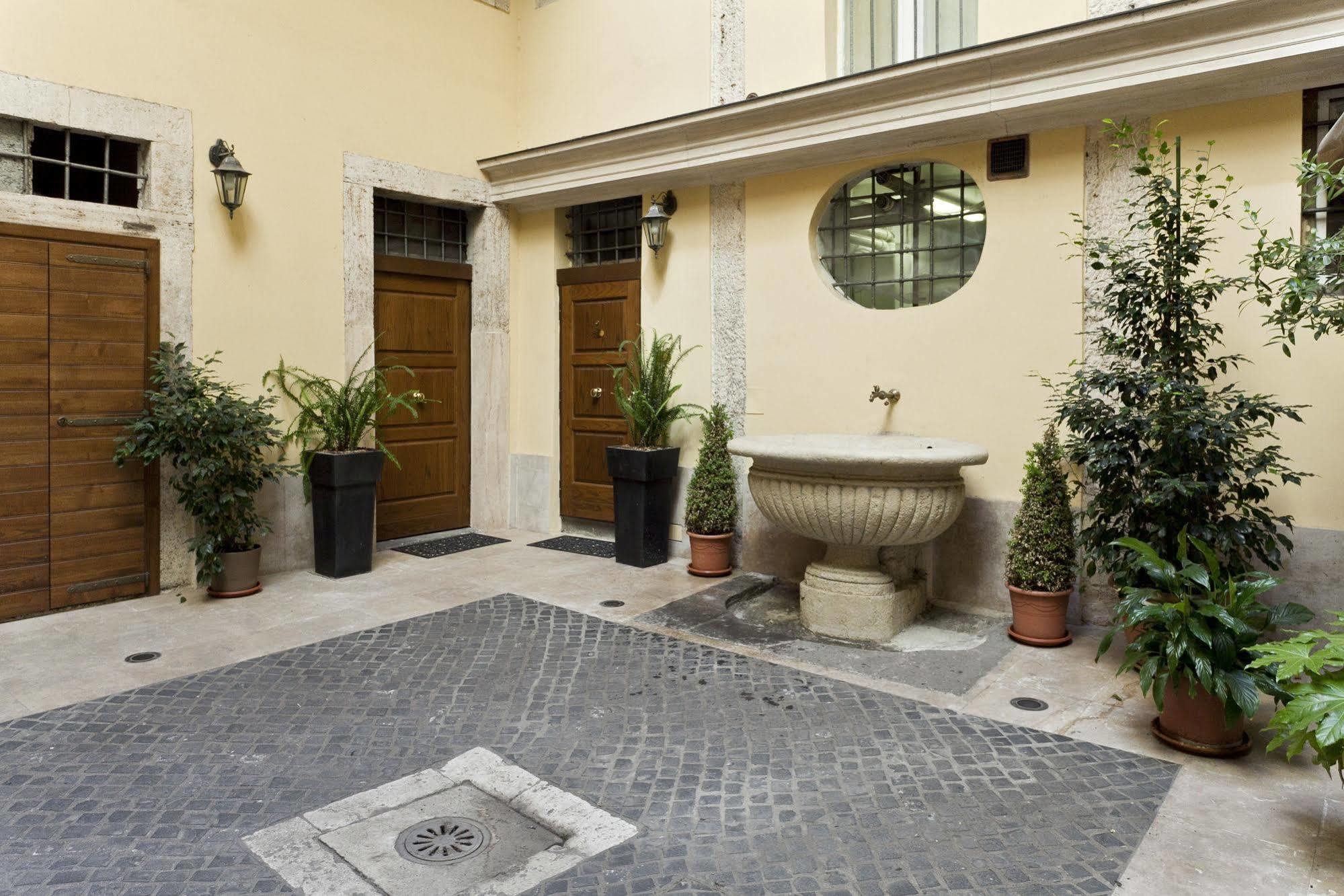 Navona Gasthof 2*